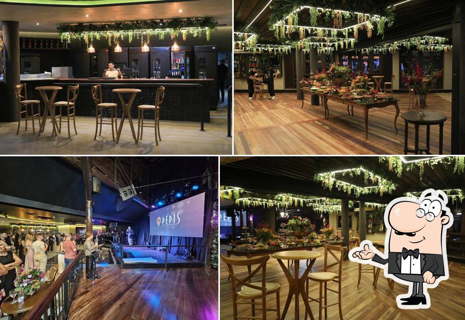 Veja imagens do interior do Pepis Bar Indaiatuba