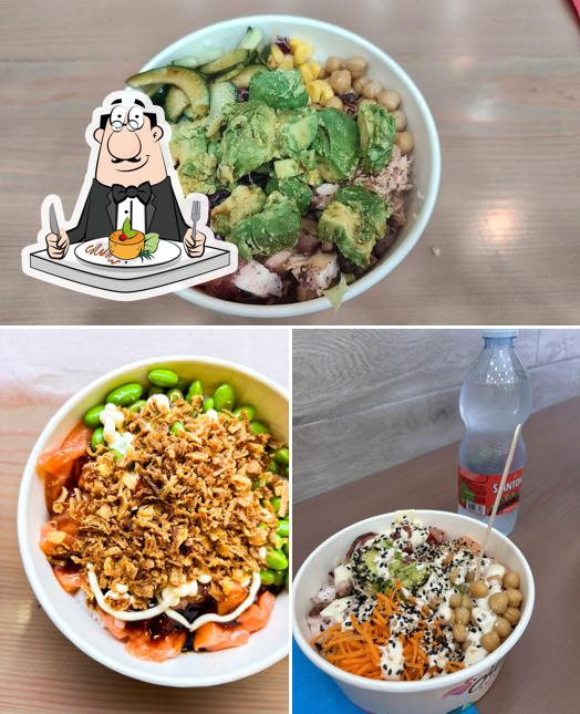 Platti al Hawaii Poke Via Vitruvio 44