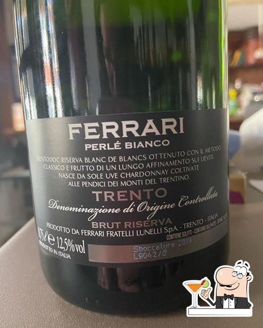 Prenditi un drink dal menu