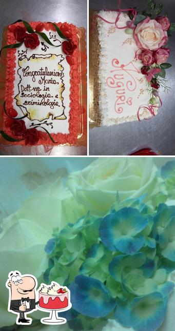 Guarda la foto di Pasticceria La Perla