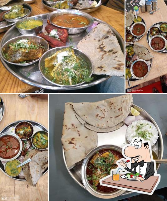 Food at Hotel Bhigwan special Machhi
