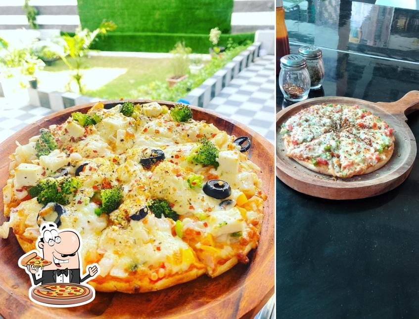 Try out pizza at Badlav Chai Point Rajasthan
