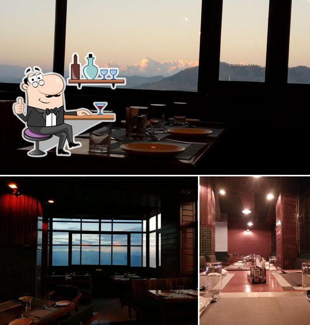 The image of Oak Barrel’s interior and food The image of Oak Barrel’s interior and food