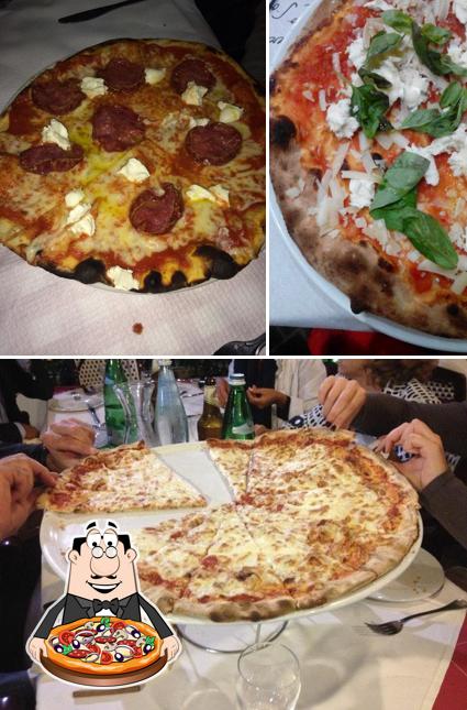 Ordina tra le svariate varianti di pizza