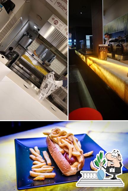 La immagine di esterno e cibo da MERUMJAZZBAR