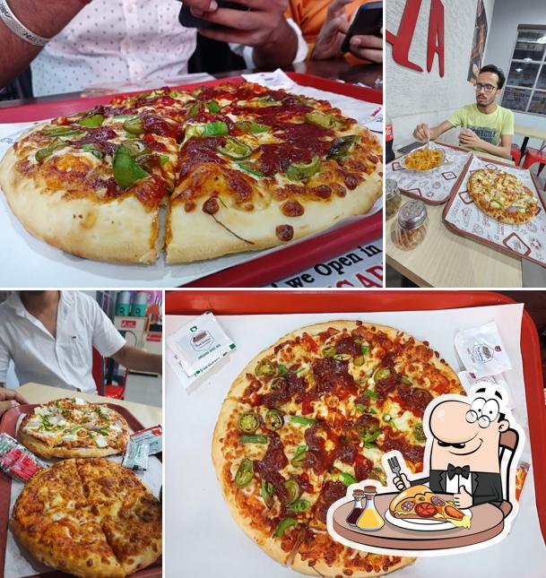 Order various variants of pizza