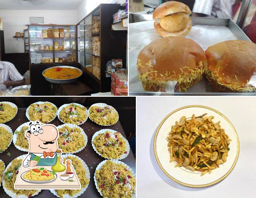 Meals at Gujarat Namkeen