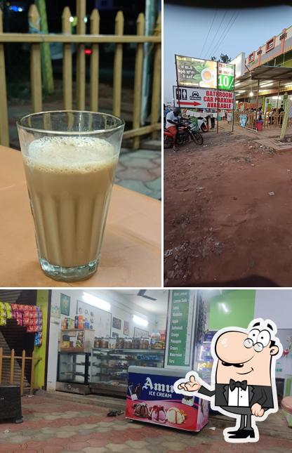 The image of TEA TIME’s interior and food