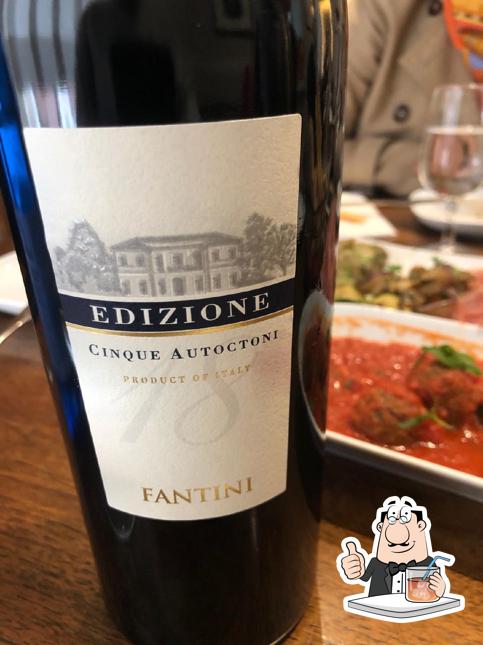 Goditi un drink dal menu