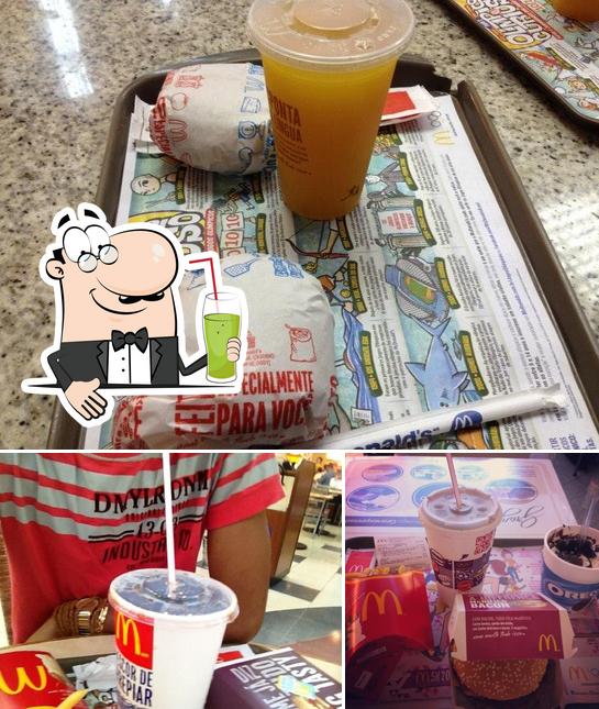 Desfrute de um drinque no McDonald's