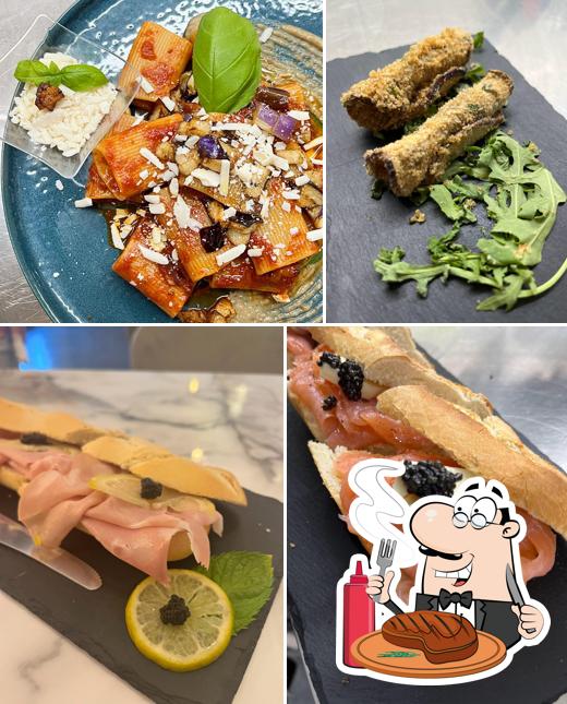 Prenditi i un pasto a base di carne a Chéri - Champagne - Drinks - Food