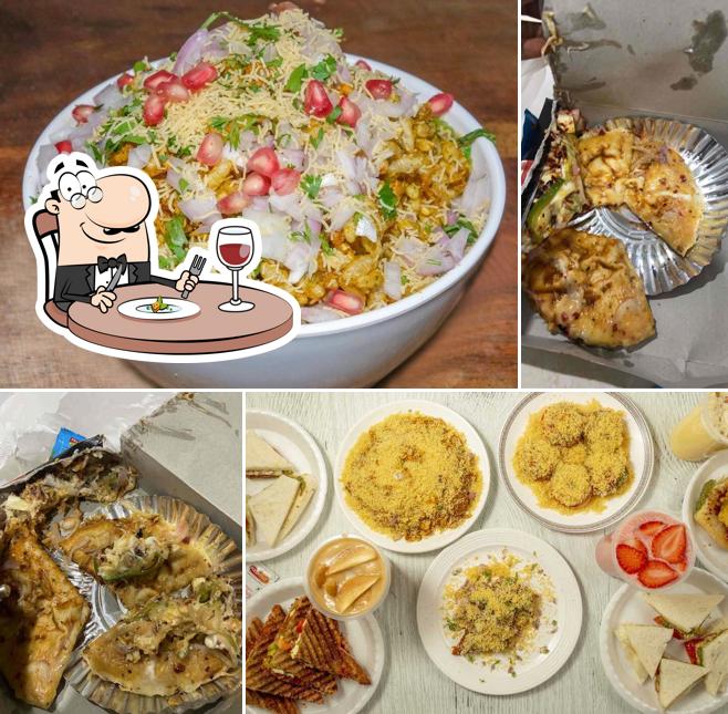 Food at Sri Narsing Bhelpuri , Pav Bhaji & Pizza's