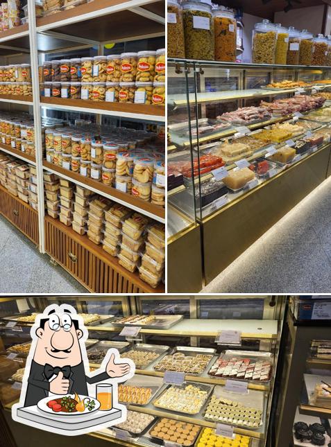 Meals at Halawa Sweets & Savouries