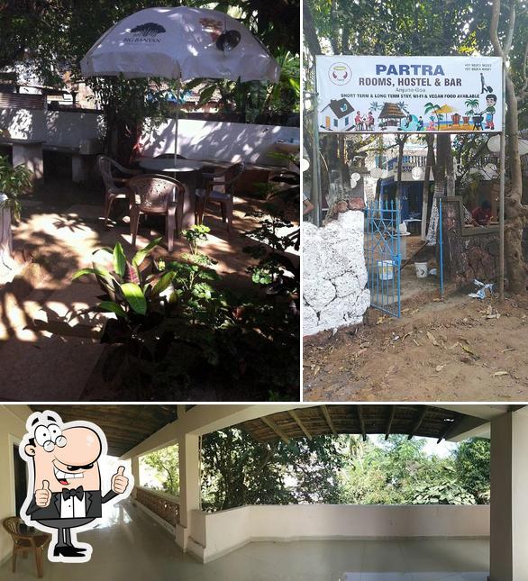 Look at the image of Mario's Bar & Restaurant