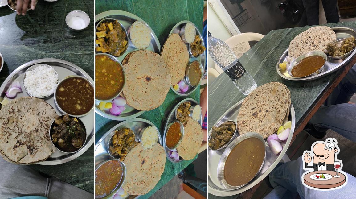 Food at Durga Khanawal (दुर्गा खानावळ-मटण थाळी)