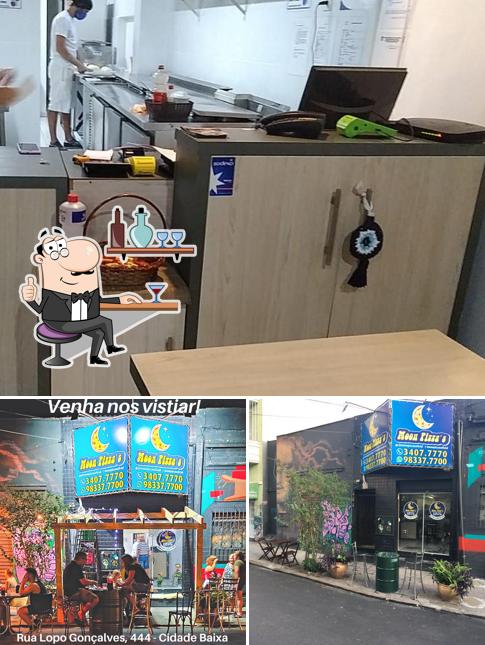 O interior do Moon Pizzas