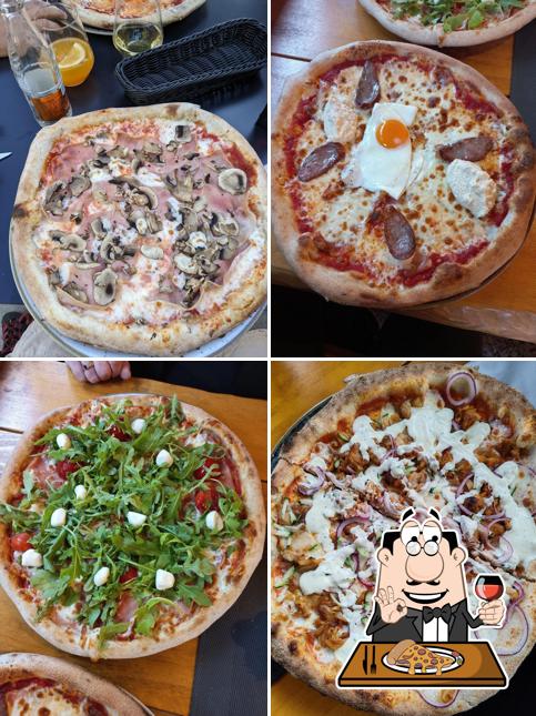 Scegli una pizza a PIZZERIA DAL FORNO