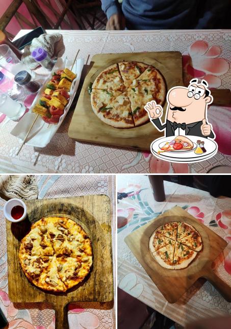 Order pizza at Pizza Jayanti (MARGHERITA)