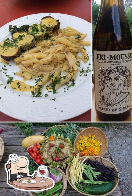 La cibo e alcol del ristorante