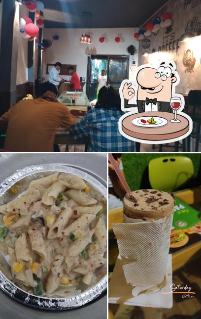 The picture of PAPA CAFE’s food and interior