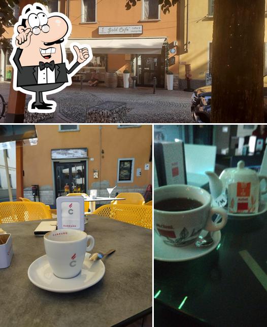 Gli interni di Gold Cafe'