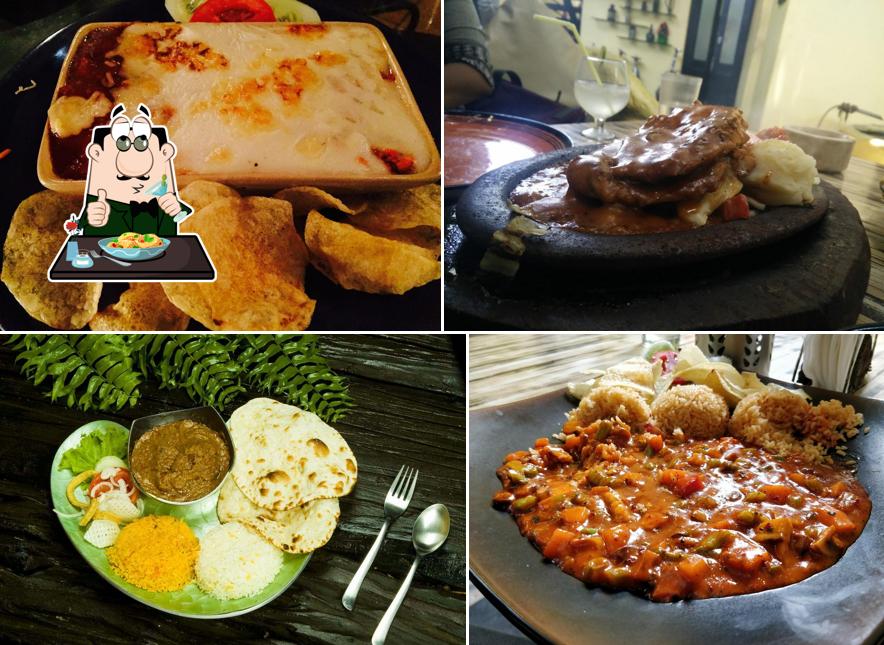 Food at Elements Eatery - Steakhouse, Pizzeria & Cafe