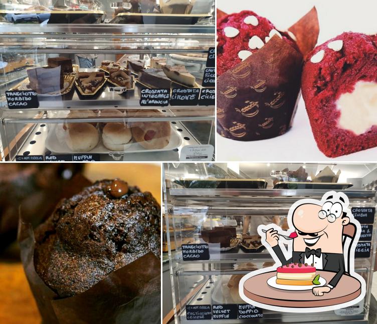 ÍZAROcafè offre un'ampia gamma di dolci