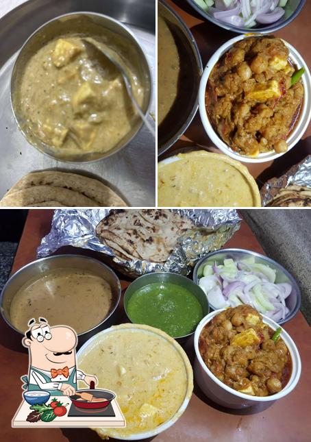 Chicken curry at Balwant Vegetarian Dhaba