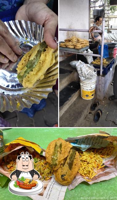 Food at TS Manjunatha Swamy Masala Mandakki Angadi