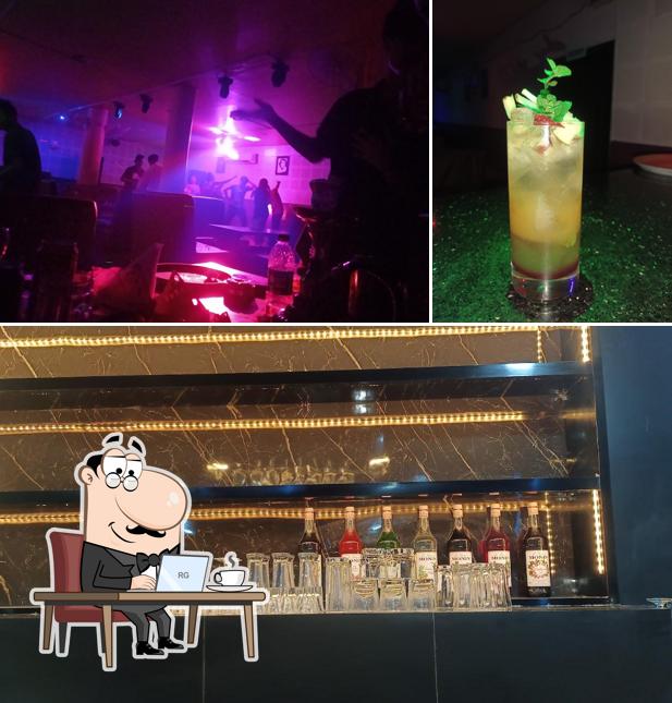 The photo of The NEXUS’s interior and drink