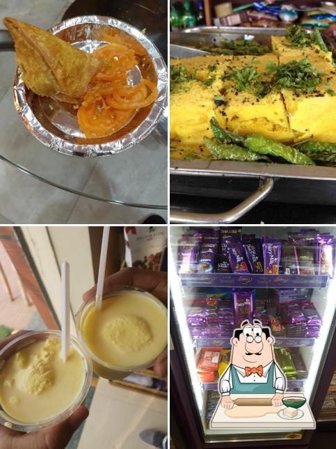 Samosa at Shree Laddoo Gopal Sweets