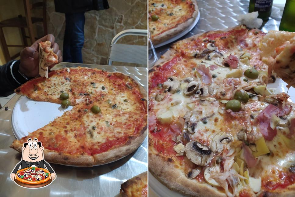 Prenditi una pizza a Red Chillies Kebab-pizzeria