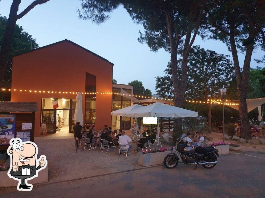Vedi questa immagine di Rubacava Garden Pub