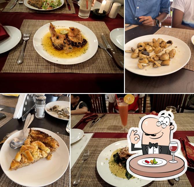 Meals at Greenberry Restaurant & Bar