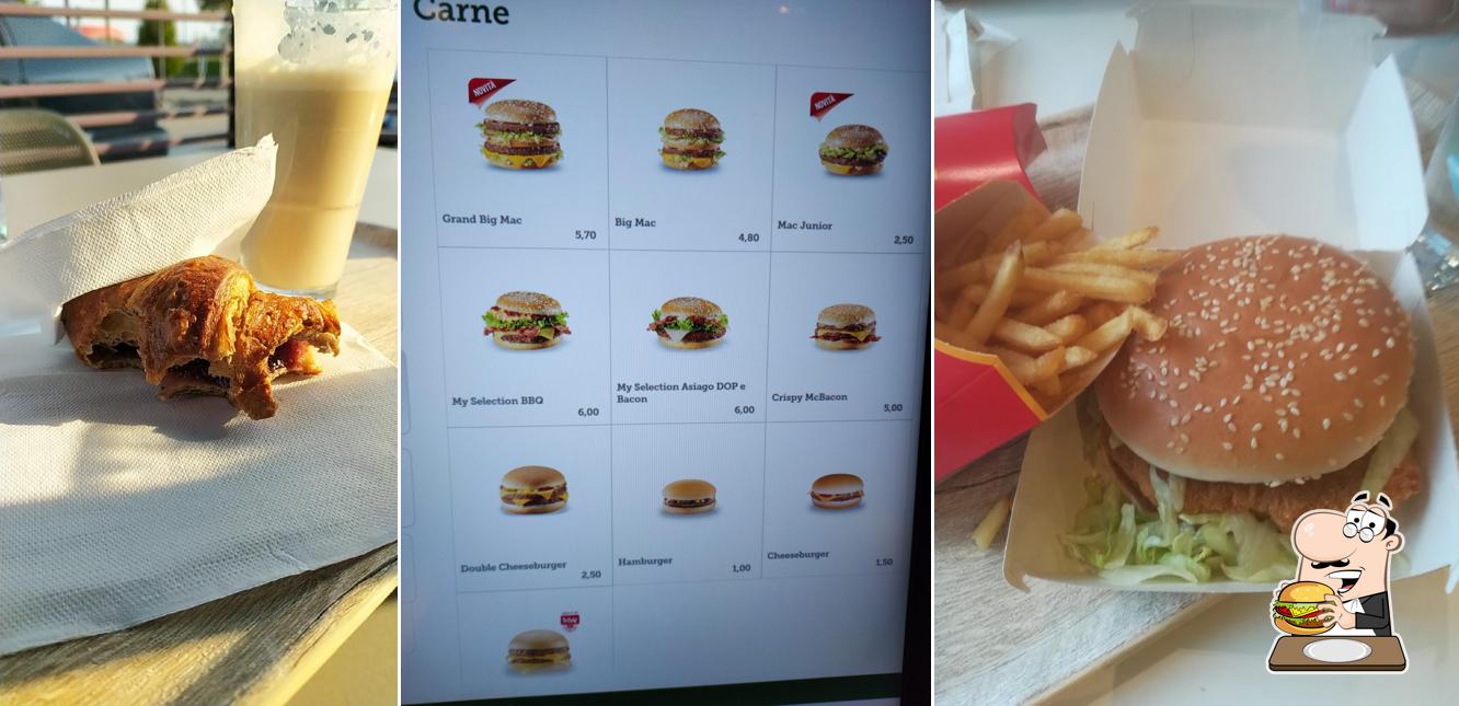Ordina un hamburger a McCafé