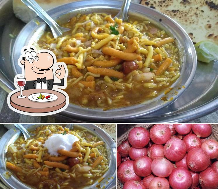 हॉटेल महेश मिसळ पाव हाऊस