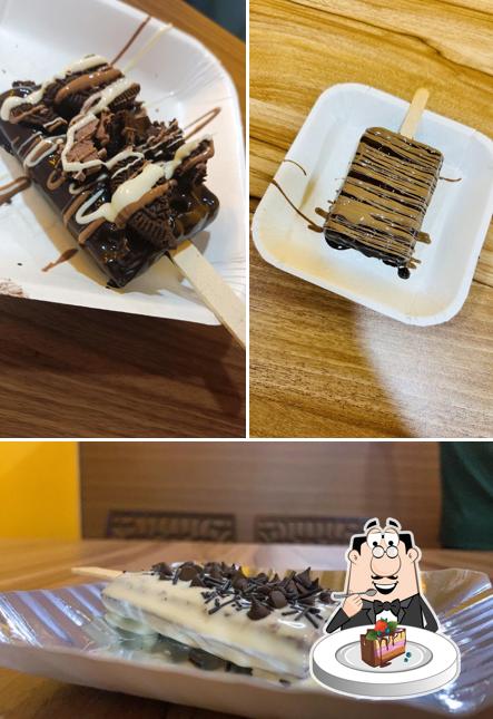 Chocolate cake at Waffle's House