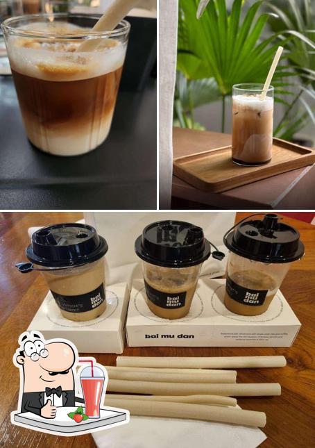 Enjoy a beverage at bai mu dan