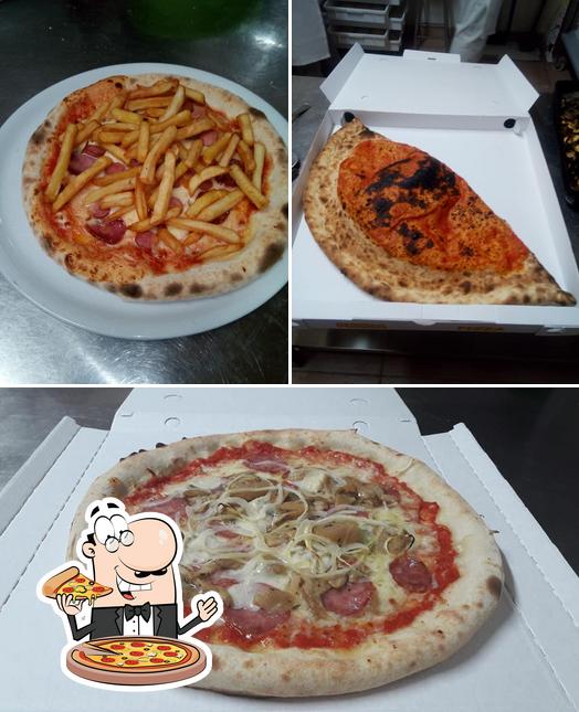 Ordina tra le molte varianti di pizza