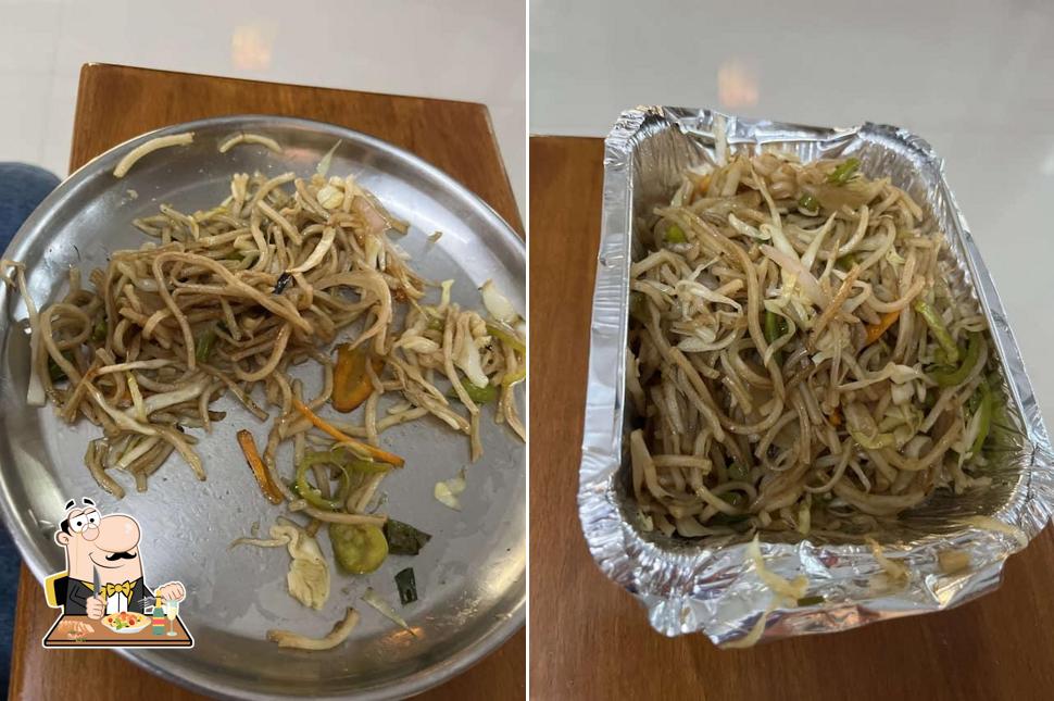 Pad thai at Foodoo Cafe And Restaurant