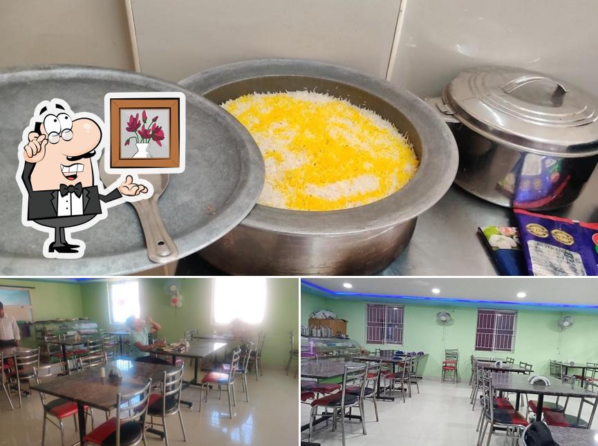 Currys and Biryanis by 3 CHILLIES is distinguished by interior and food