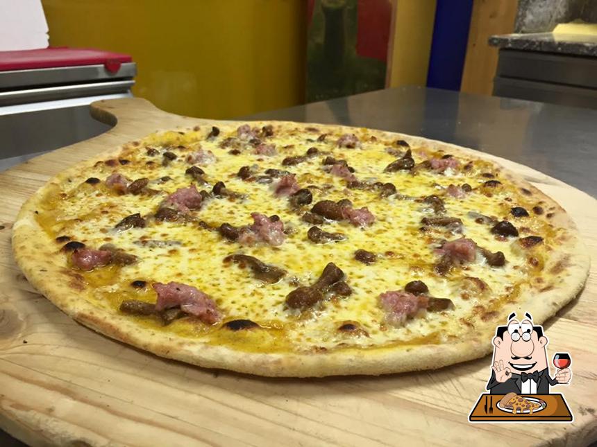 Ordina una pizza a Pizza club padernello