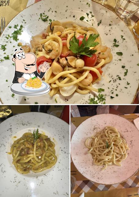 Spaghetti alla carbonara al Trattoria dei tre amici - Bisteccheria Firenze