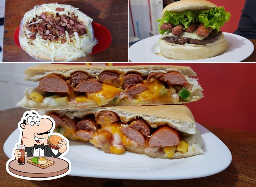 Peça um hambúrguer no Dog Mania