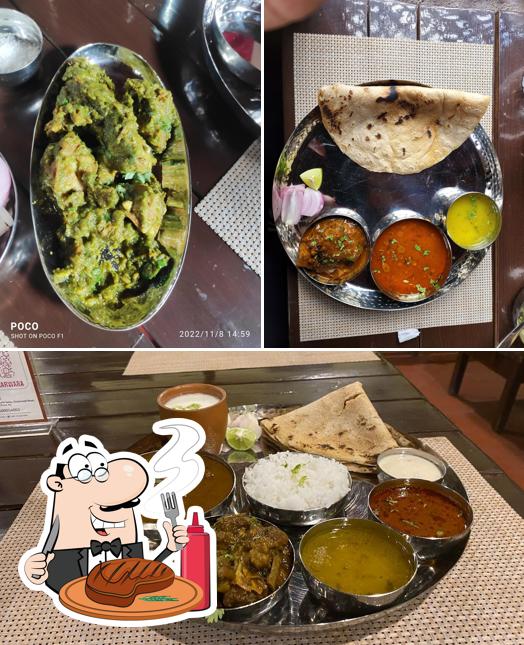 Hotel Dongarwara - Katraj serves meat meals