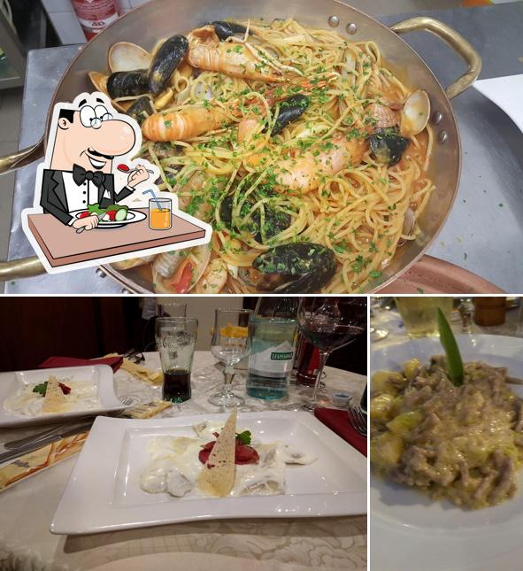 Platti al RISTORANTE IL LOCALE