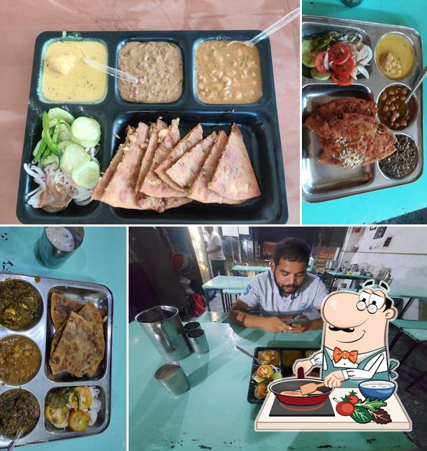 Chicken curry at Premi Parathe wale