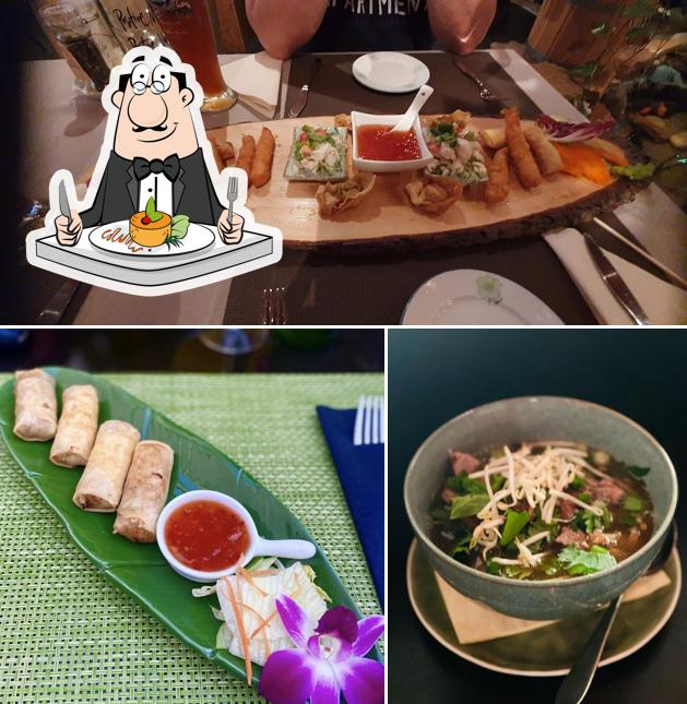 Dai un’occhiata alla foto che raffigura la cibo e interni di Bar Restaurant 100 GmbH