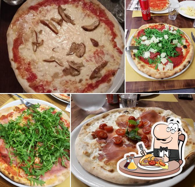 Scegli una pizza a Osteria del km zero