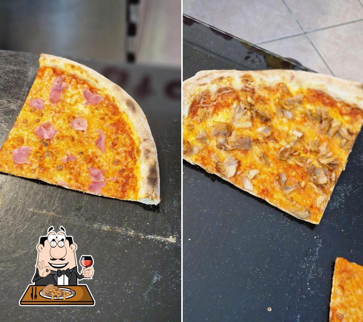 Scegli tra le svariate varianti di pizza
